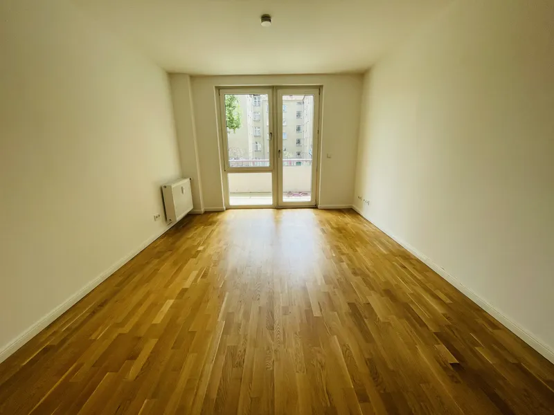 sanierte 2-Zimmerwohnung in der Landsberger Allee — photo 1